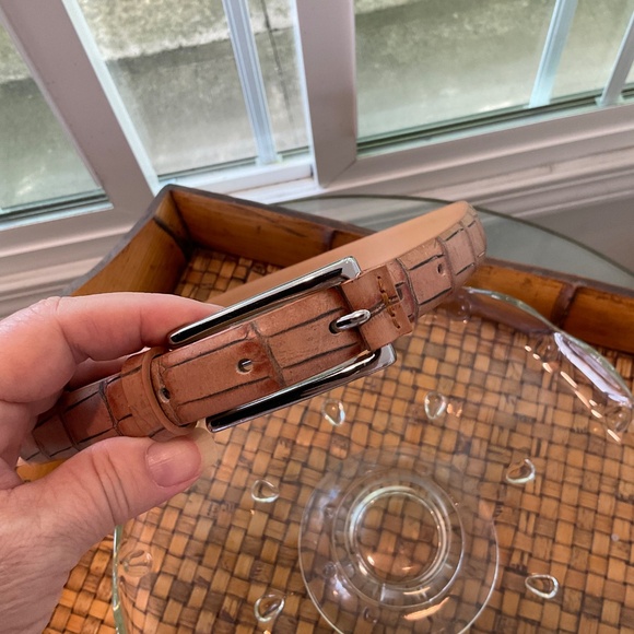 Banana Republic Women’s Italian Leather Belt Size:S - Picture 2 of 8